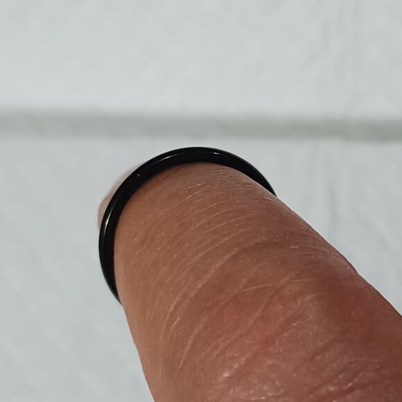 NWOT Black Titanium Steel Thin Stackable Ring Size 7 - Picture 3 of 9